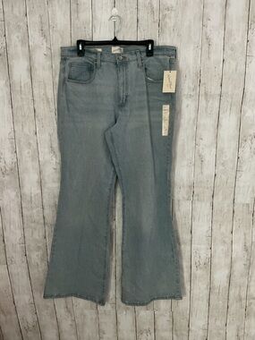 Universal Thread Vintage Light Blue Flare Jeans